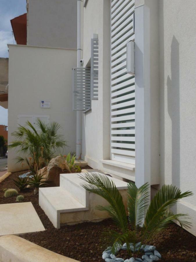 Charm Holiday تيراسيني المظهر الخارجي الصورة