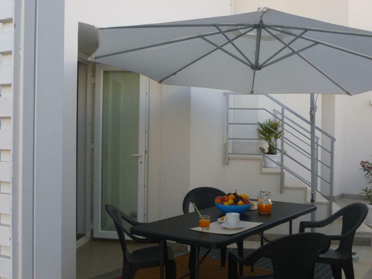 Charm Holiday تيراسيني المظهر الخارجي الصورة