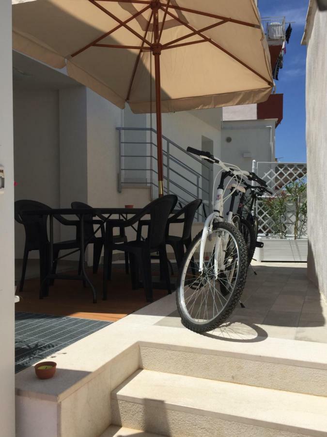 Charm Holiday تيراسيني المظهر الخارجي الصورة